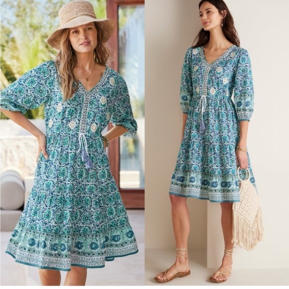 Soft Surroundings Dresses & Skirts - Soft Surroundings embroidered Blue Floral Dress